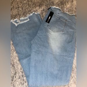 NWT Low-Rise Distressed Flare Jeans